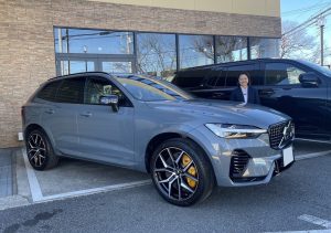 21y　ボルボ　XC60　ポール